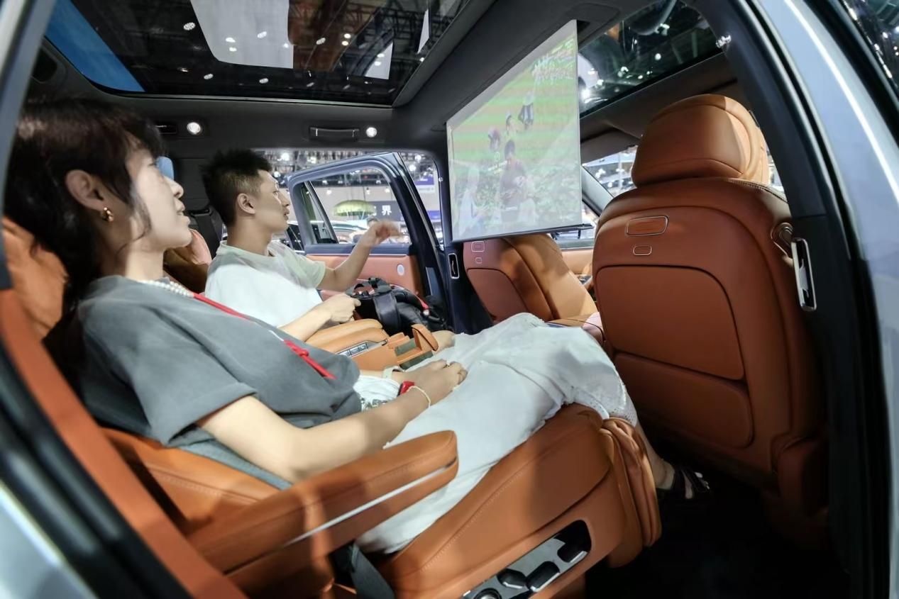 芒果超媒：芒果TV已与华为智能座舱达成鸿蒙座舱原生应用合作