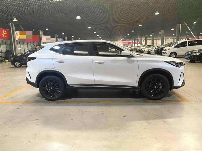 价格屠夫！续航1000公里！这款自动挡大牌SUV从近10万降到6万多(图5)