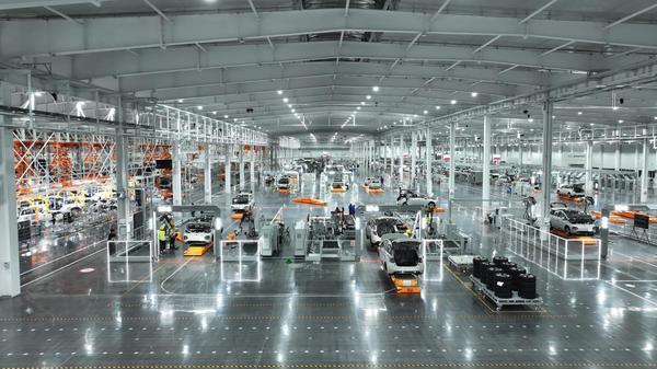 全球首创智能岛制造体系（IMS）造就国民高品质智能好车——宝骏华境S(图2)