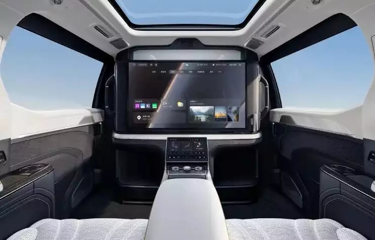 豪华、大气又精致天地门揽景座椅双联大屏挑战奔驰GLS宝马X7江湖地位行不行？