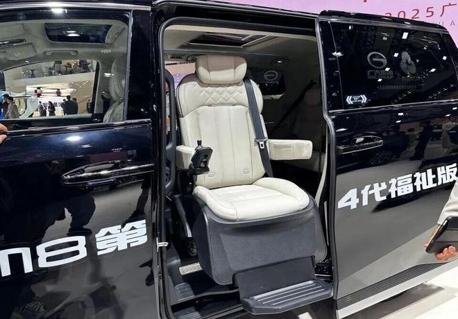 无论贵贱没有智能座舱都不好意思打招呼！(图2)