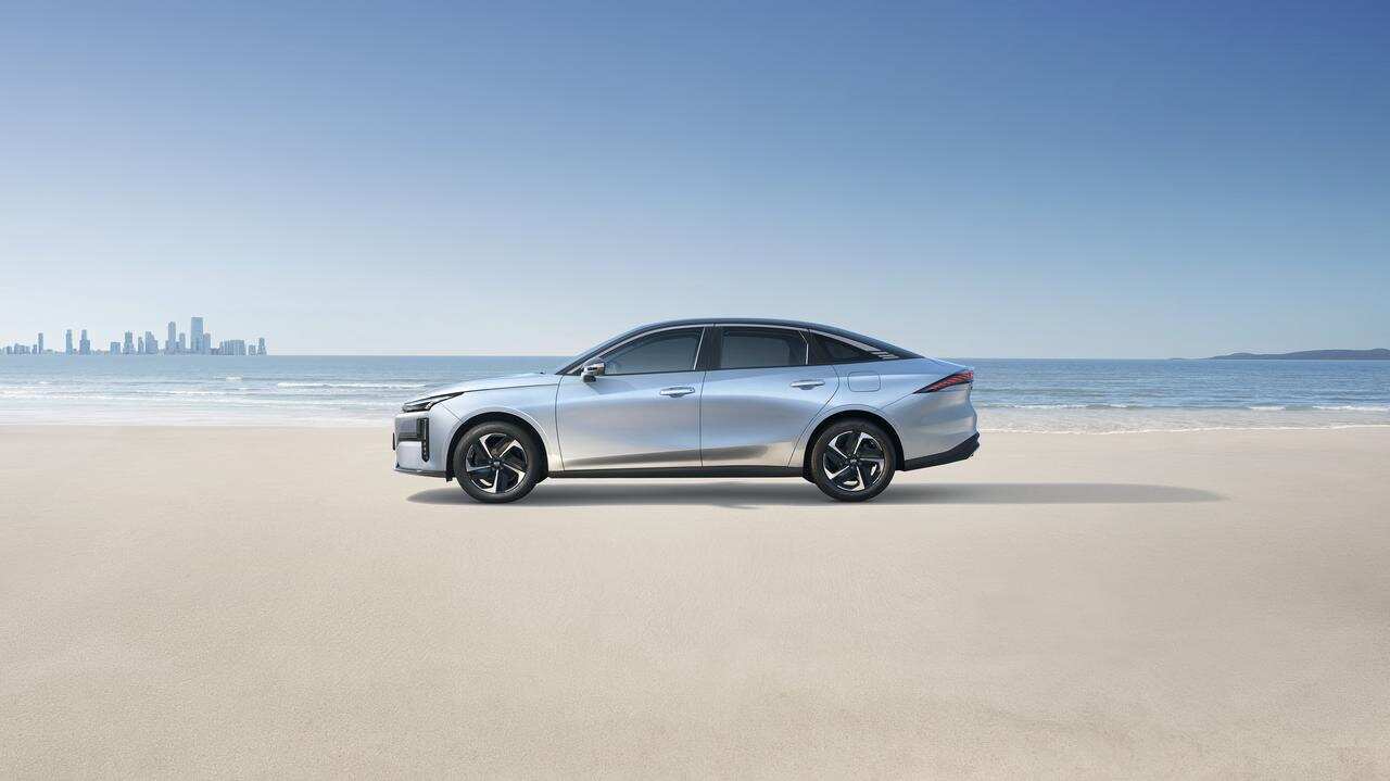 轻松玩转的智能座舱银河L6 EM-i给出零驾驶负担