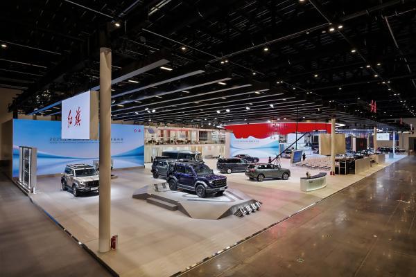 提质焕新启新程 红旗品牌全场景产品+全链技术闪耀2026北京车展