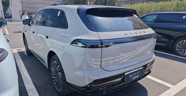 猎鹰智驾系统加持星纪元ET增程四驱高算力引领智驾新潮流(图3)