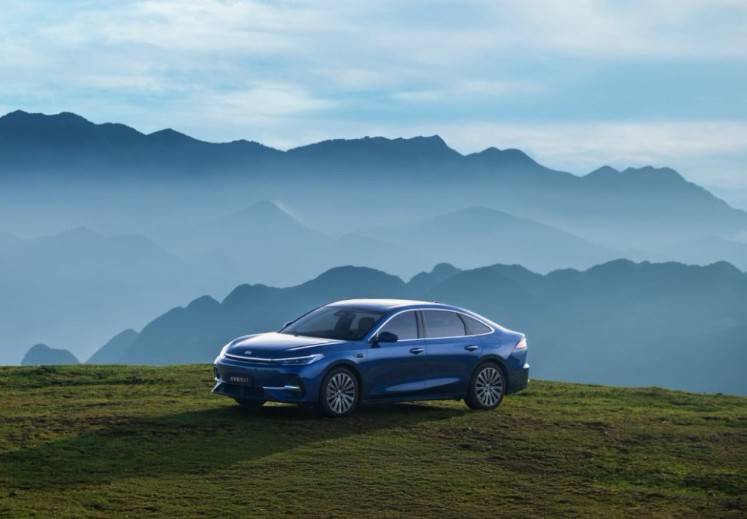 818万起！银河A7“智能座舱”炸场让出行更省心！(图1)