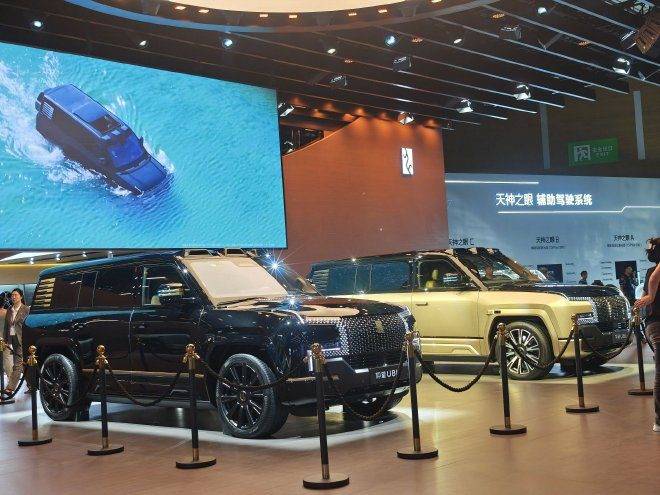 成都车展：王朝海洋方程豹腾势仰望五箭齐发技术比亚迪闪耀蓉城(图1)