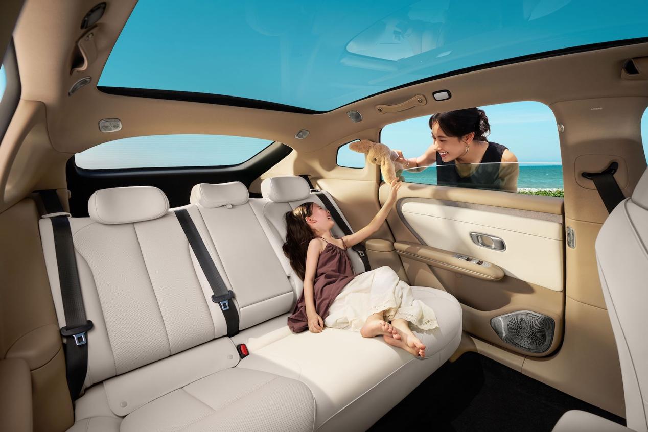 聚焦家庭出行痛点长安启源A06首秀有何看点？(图11)