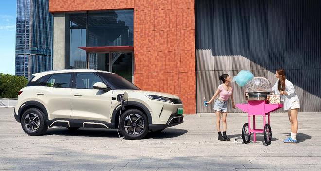 智驾平权助推车载摄像头量价齐升欧菲光等厂商掘金千亿光学赛道(图2)