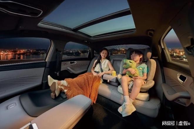 跨界进军自动驾驶！哈啰“剑指”L4级Robotaxi新赛道(图1)