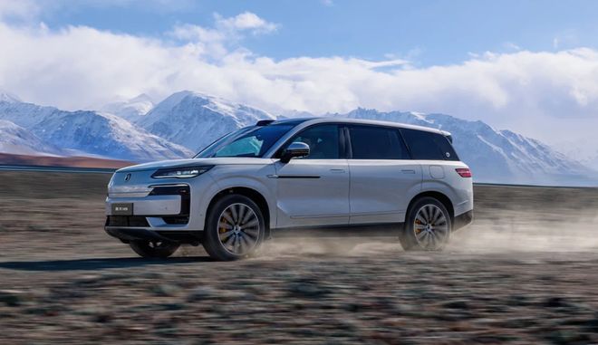 同台竞技血海突围：三车同日上市 新车亮点解析(图14)