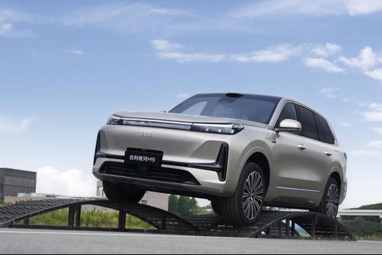 AI体系造AI汽车！限时1738万起吉利银河M9上市开启出行新时代(图7)