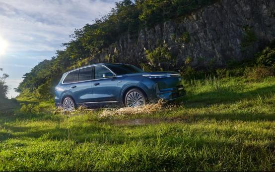 AI体系造AI汽车！限时1738万起吉利银河M9上市开启出行新时代(图8)