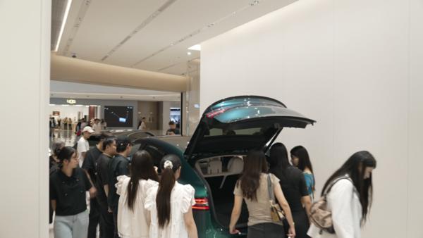 销量口碑双丰收 解密新款智界R7国庆热销现象背后的硬实力(图1)