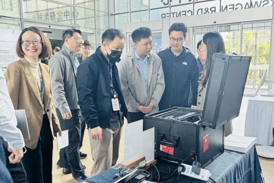 诚迈科技汽车子公司智达诚远携最新AIOS产品走进上汽大众(图1)