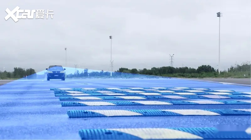 大六座安全豪华SUV腾势N8L正式上市(图11)