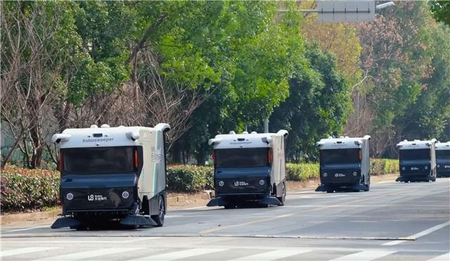 双重上市 + 7国牌照！文远知行用八年证明自动驾驶行得通(图5)