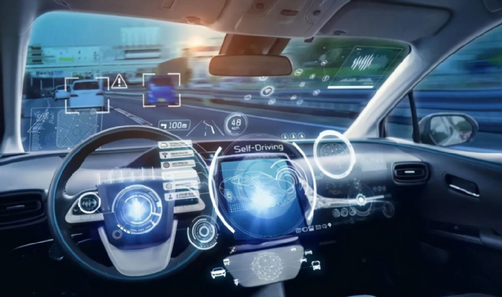 智能座舱巨头也盯上了无人车这块“香饽饽”