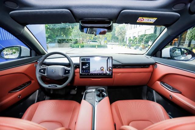 名爵5有没有自动泊车(图2)