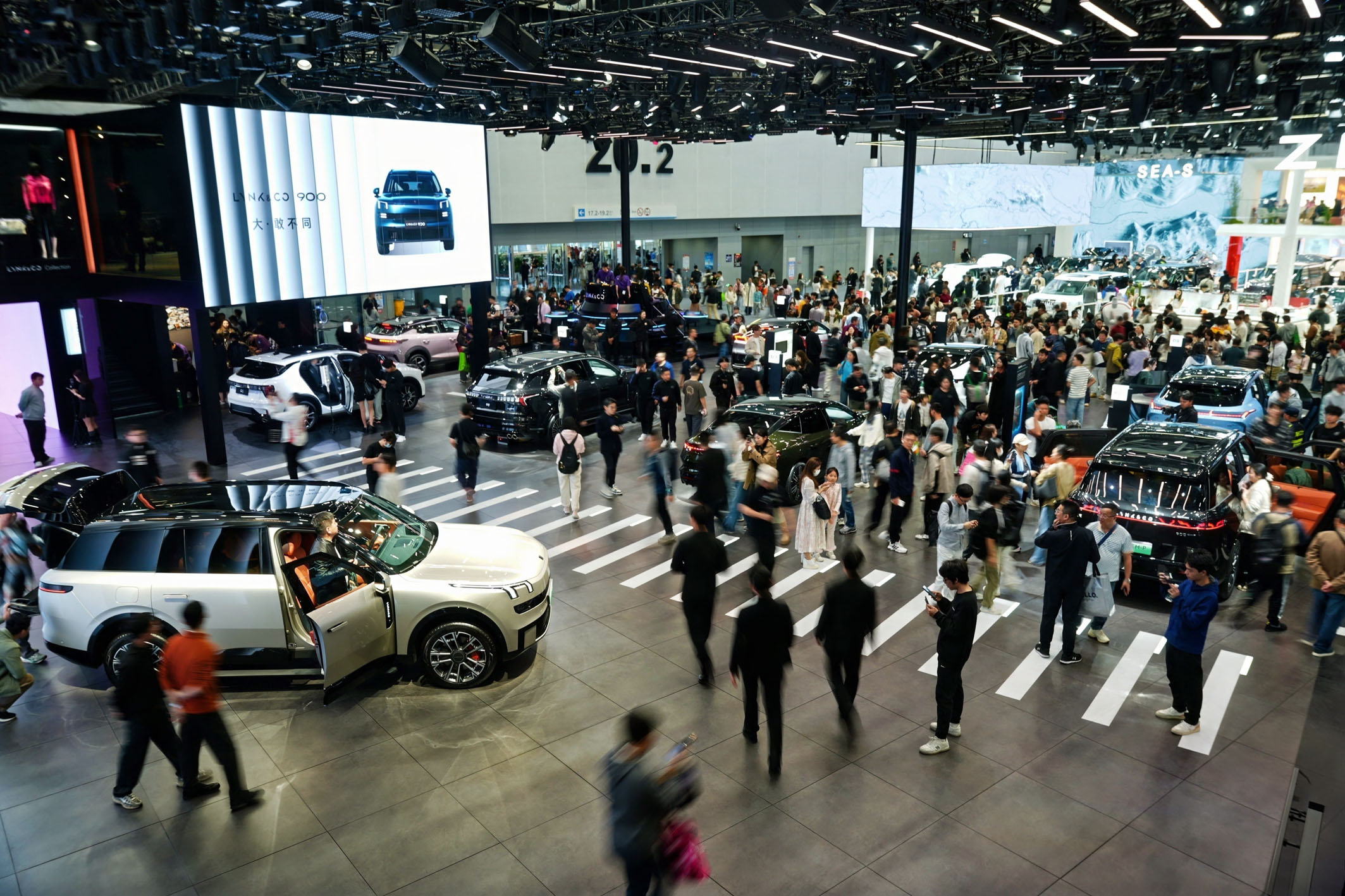 中国汽车市场风向标指向产业新生态(图1)