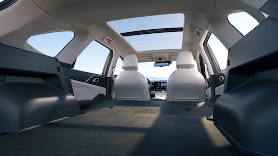 家庭用户福音！220km纯电续航+智能座舱让我心动不已