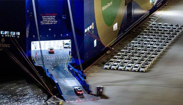 吉利汽车2025年实现高质量发展全年营收3452亿元 核心归母净利润劲增36%(图8)