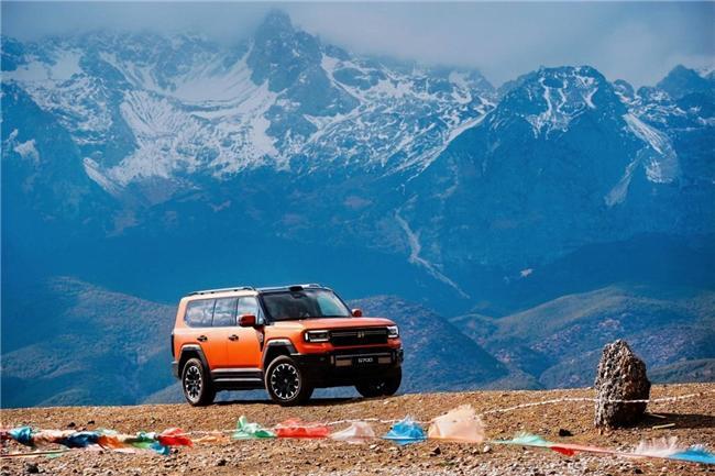 纵横G700智境乾崑版丽江试驾华为智驾重塑豪华越野新境(图2)