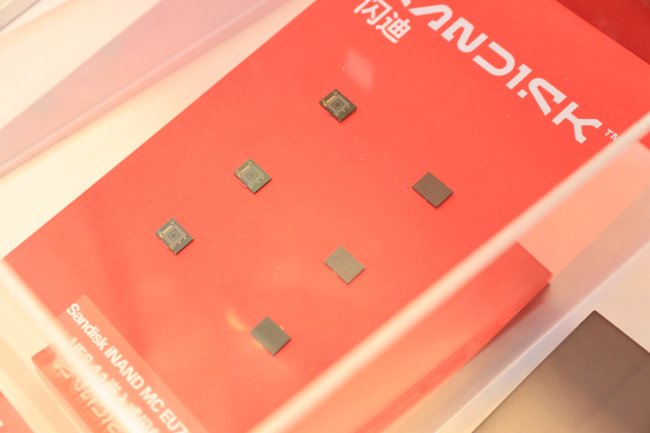 当算力狂奔存储如何成为智能时代的关键设施(图7)