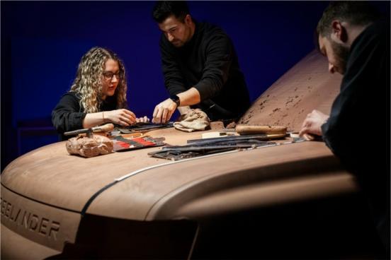 FREELANDER神行者全球首秀5年6款新车剑指全球豪华新能源市场(图11)